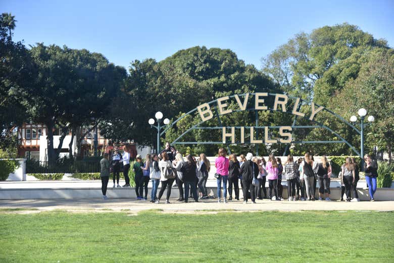 Look at the Beverly Hills sign