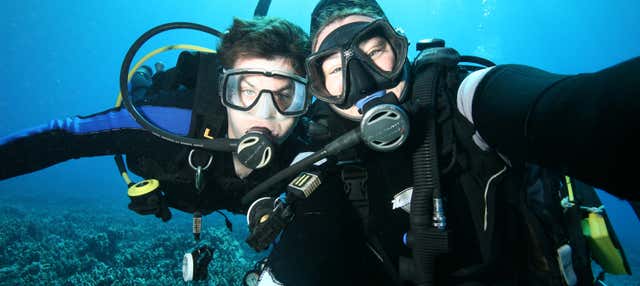 Batismo de mergulho em Lahaina