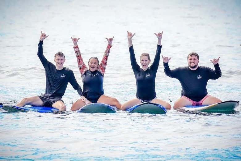 Grupo del curso de surf