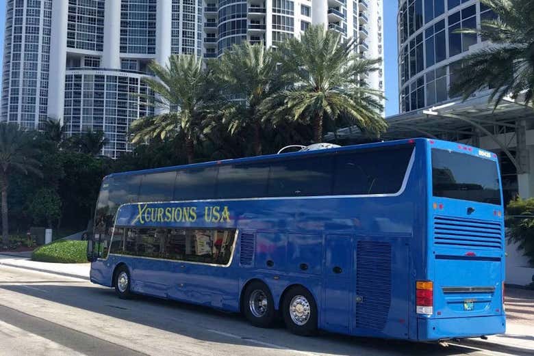 Bus qui nous emmènera en excursion