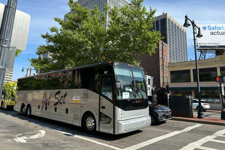 Bus prêt à partir pour Orlando