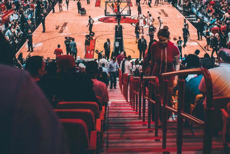 Enjoy a basketball game in Florida!