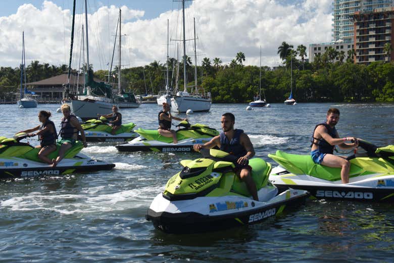 Motos de agua para la actividad