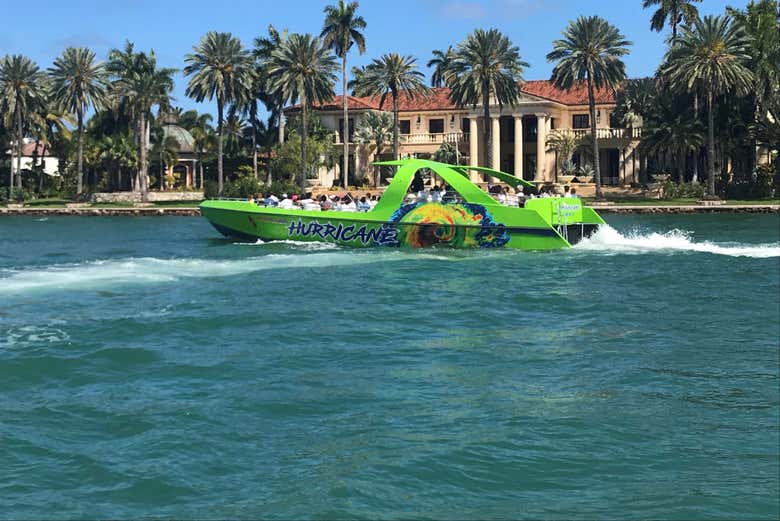 Sailing by the homes of celebrities