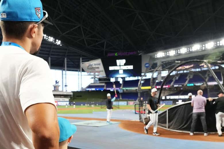 Pisando el terreno de juego de los Miami Marlins