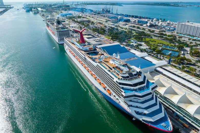 Puerto de Miami, desde donde partirá vuestro barco