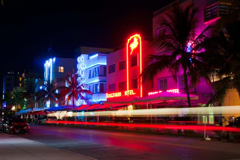 Rodeo Drive illuminated at night