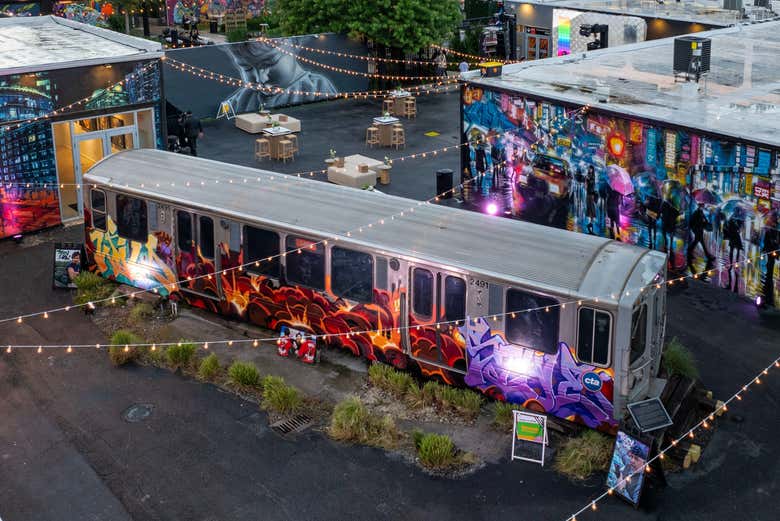 Um vagão pintado no Wynwood Walls