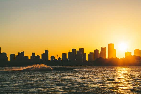 Paseo en barco al atardecer por Miami