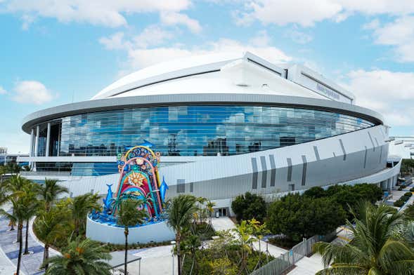 Tour por el LoanDepot Park, el estadio de los Marlins
