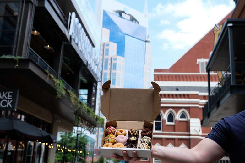 Desfrutando do tour dos donuts por Nashville