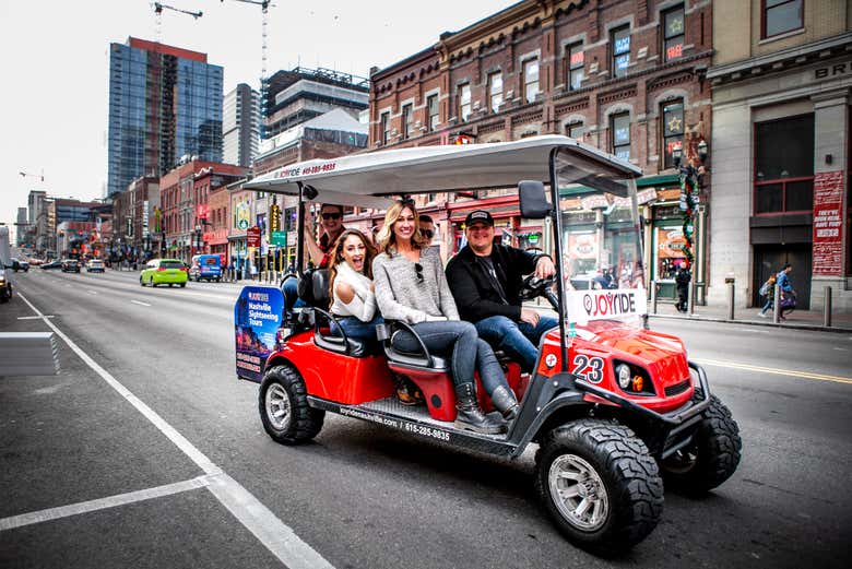 Recorriendo Nashville en carrito