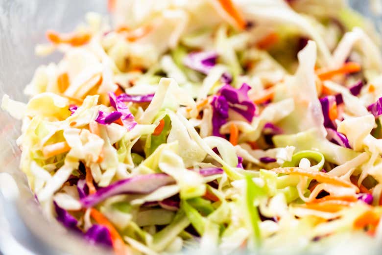 Salada de repolho, cenoura a beterraba