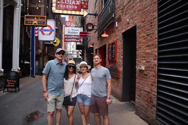 Durante a visita guiada por Nashville