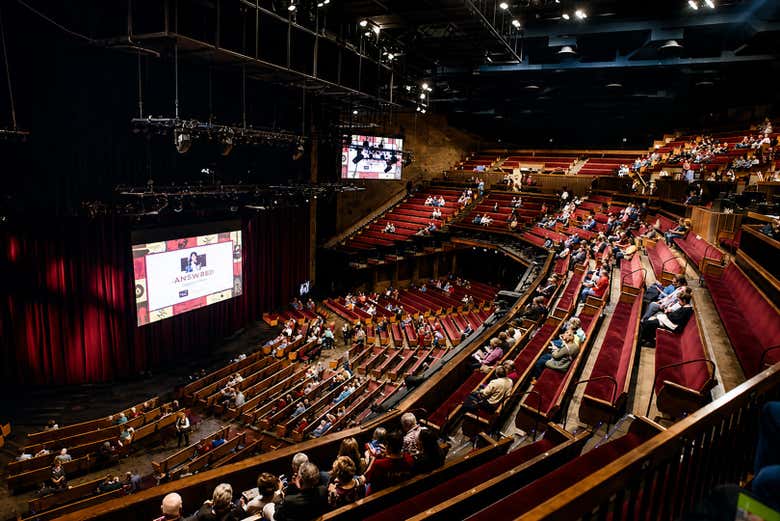 Vivid la emoción desde las gradas del auditorio histórico