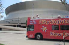 Ônibus turístico de New Orleans + Tour pelo Garden District