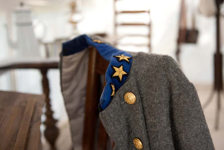 Un antiguo uniforme de Oak Alley