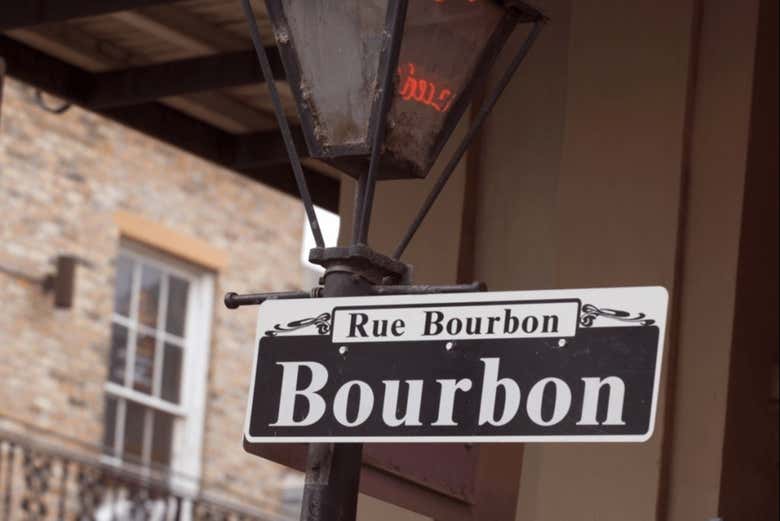 Rue Bourbon, une rue historique du Quartier français