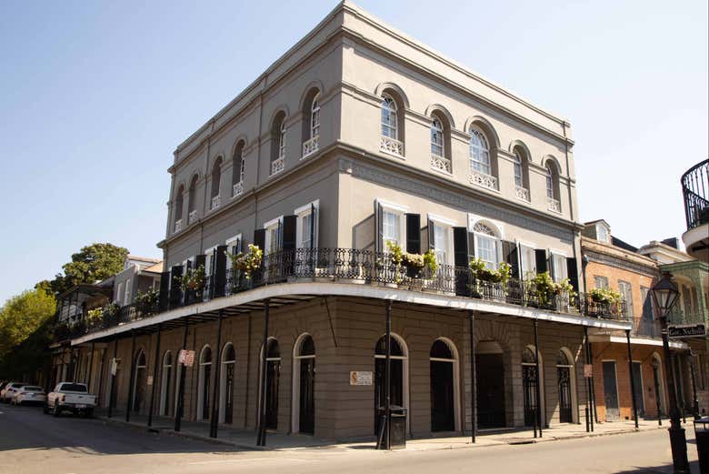 Veremos desde fuera varias mansiones encantadas de Nueva Orleans