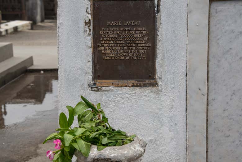 Placca commemorativa a Marie Laveau