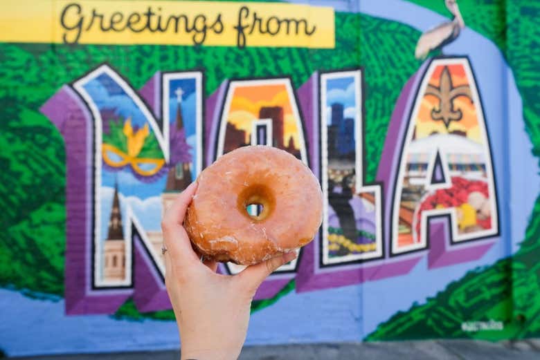 Desfrutando do tour dos donuts por New Orleans