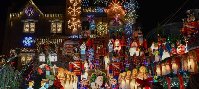 Contrastes de Nueva York + Luces de Navidad de Dyker Heights