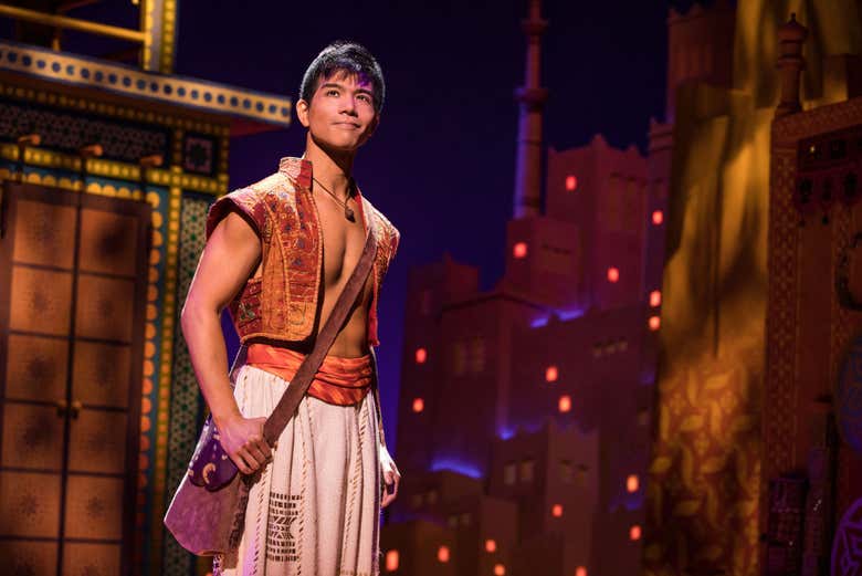 Acteur jouant Aladdin pour une comédie musicale de New York
