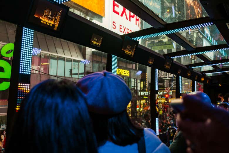 Admirez New York depuis les fenêtres du bus