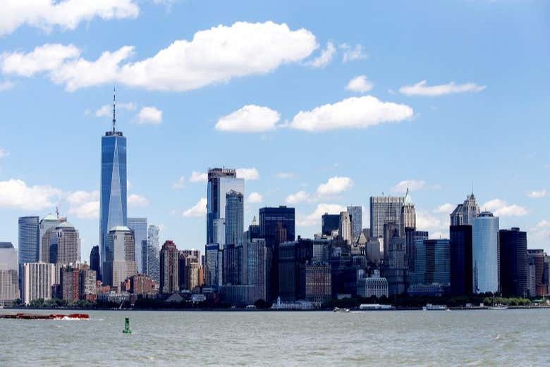 Admirando as vistas do skyline de Nova York