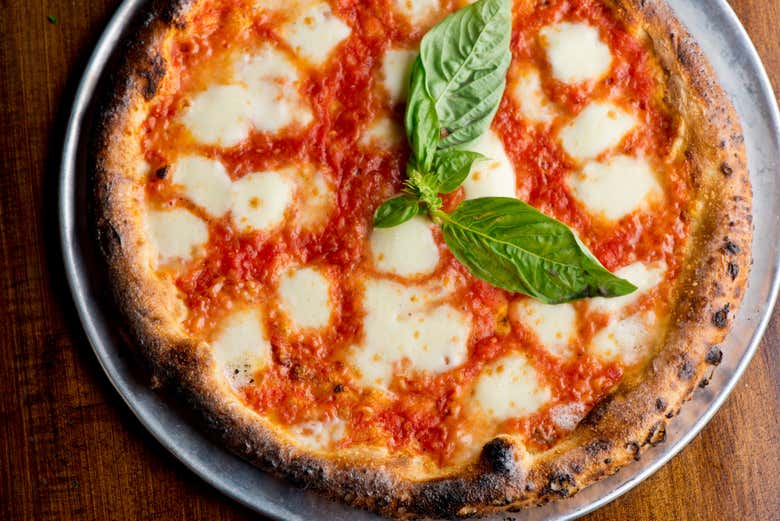 Un auténtica pizza italiana en Nueva York