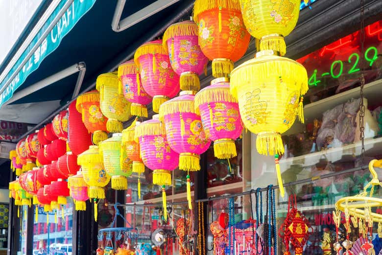 Exploring the streets of Chinatown