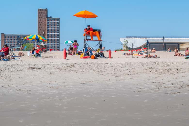 En la playa de Coney Island