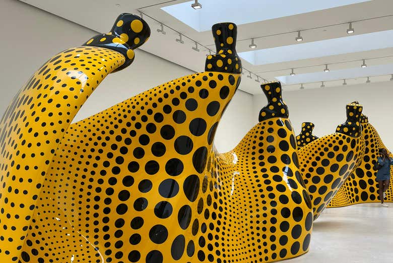 Obras de artistas nas galerias de Chelsea