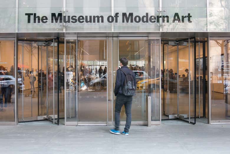 L'entrée principale du musée d'art moderne