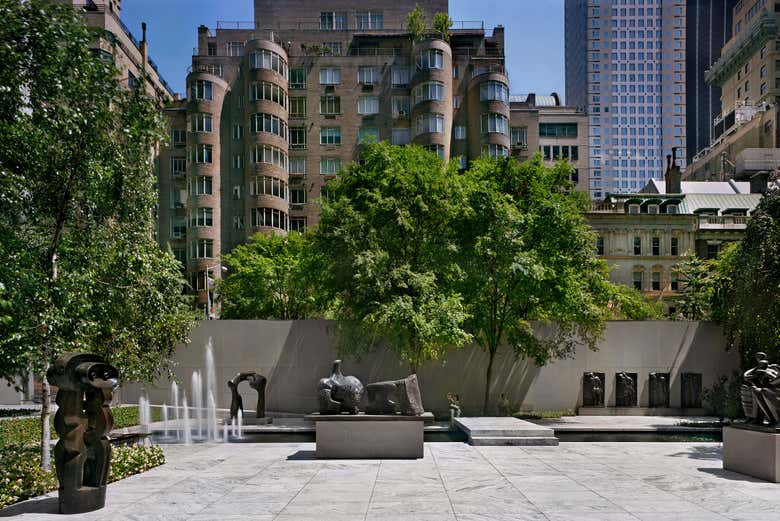 Algunas esculturas en el exterior del MoMA