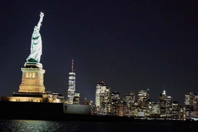 Veremos la Estatua de la Libertad iluminada