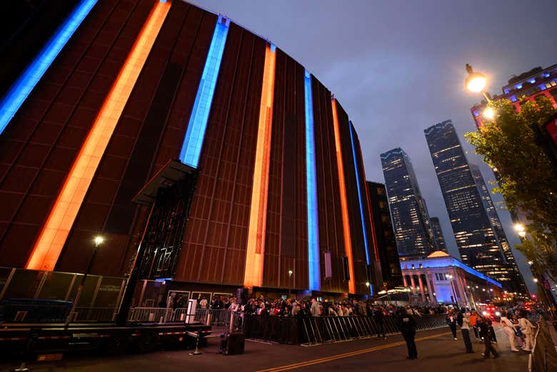 Admire Madison Square Garden