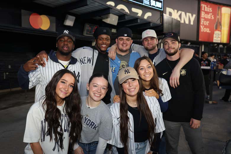 ¡Foto de grupo en el Yankee Stadium!