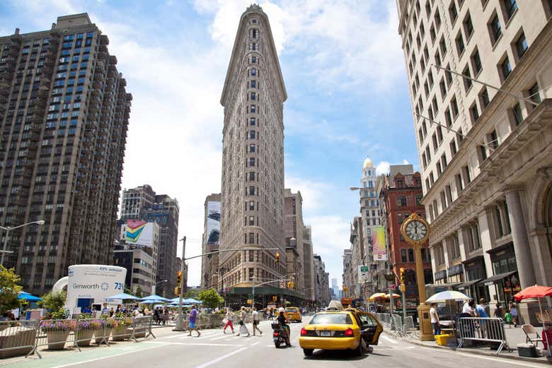 Le Flatiron Building escaladé par Spiderman