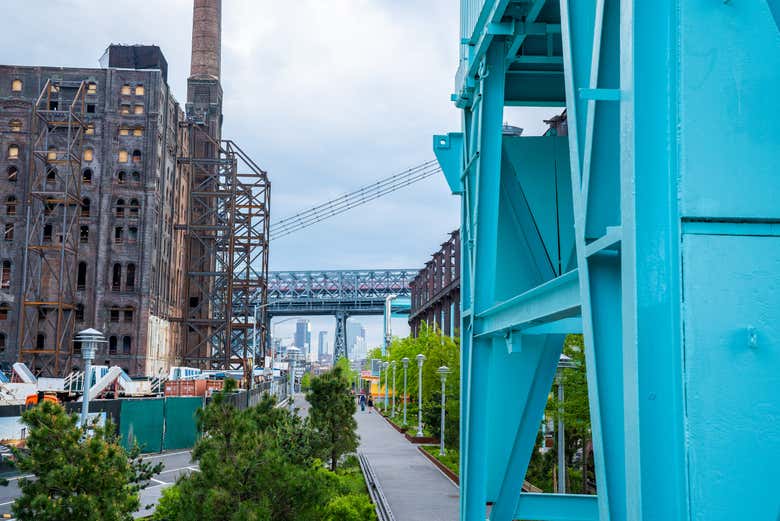 Le antiche gru di Domino Park