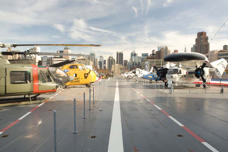 The aircraft carrier USS Intrepid (CV-11)