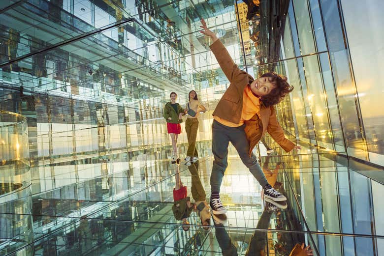 Uma criança desfrutando do SUMMIT One Vanderbilt
