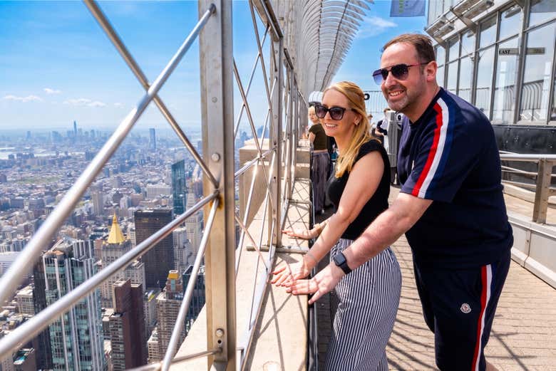 Contemplando Nueva York desde el Empire State