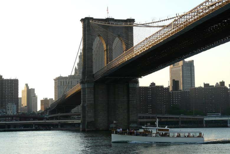 Admiraremos el famoso puente de Brooklyn