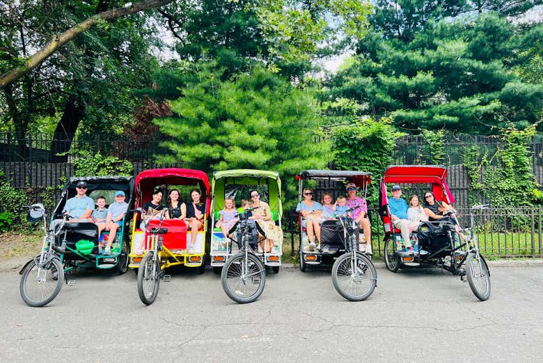 Los rickshaw a punto de comenzar el tour