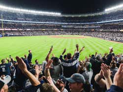 Partido en el estadio de los Yankees