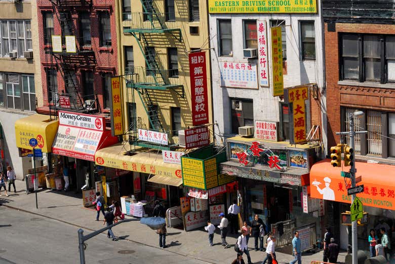 Típica calle de Chinatown