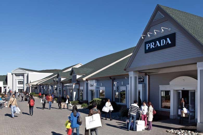 Shopping Excursion to the Outlets New York - Book at 