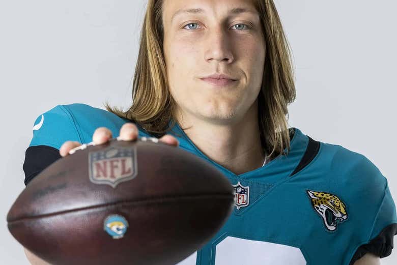 Jacksonville Jaguars NFL Football Game + Guide, Orlando