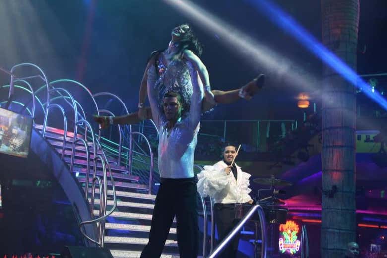 Mango's Tropical Cafe Dinner and Show in Orlando